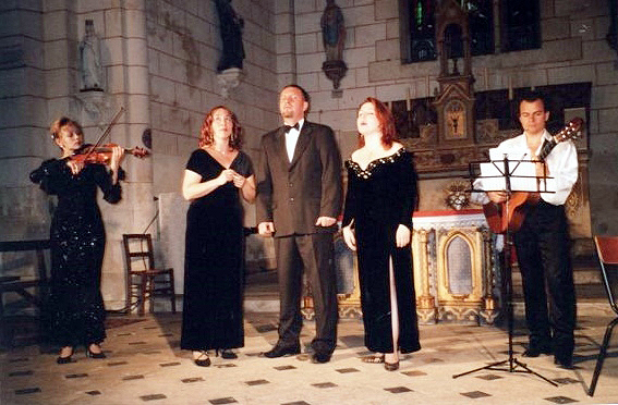 2005-JUIN---CONCERT-AVEC-ANNEAUX-D'AZUR-EGLISE-DU-BOURG-DE-BUXEROLLES