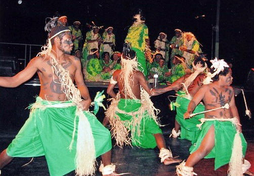 2007-JUILLET-SPECTACLE-AVEC-LES-BAHA'IS-CALEDONIENS